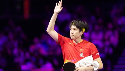 开云体育下载-王楚钦、孙颖莎领衔！国乒16人出战新加坡大满贯，首站2000分大赛